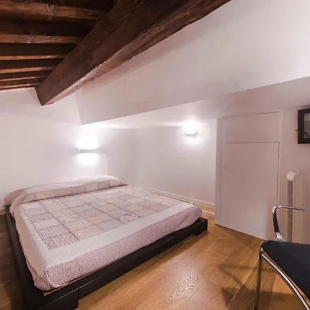 Location In Inviting Apartment *