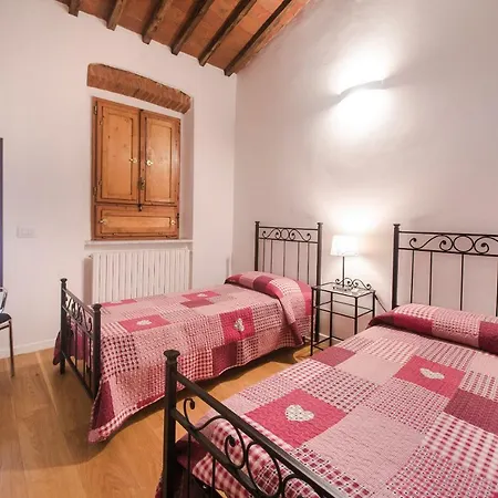 Location In Inviting Apartment *