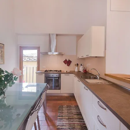 Location In Inviting Florence