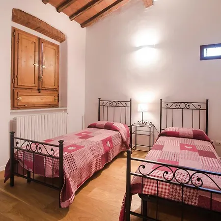 Location In Inviting Apartment Florence