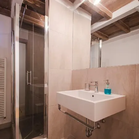 Location In Inviting * Florence
